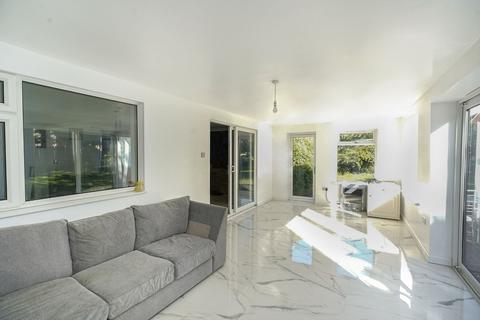 74 Felstead Way, Luton, LU2 7LJ