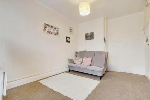 2 bedroom apartment for sale, Fleetwood Avenue, Westcliff-on-sea, SS0