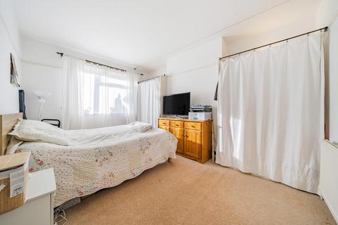 2 bedroom flat for sale, West Barnes Lane, Raynes Park