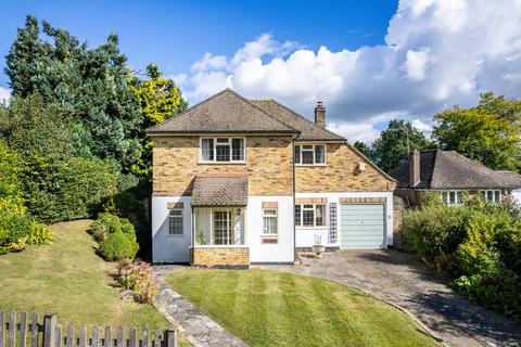 4 bedroom detached house for sale, Woodside Close, Caterham, CR3