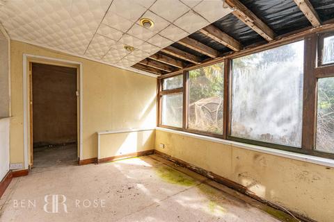 146 Blackburn Road, Chorley, PR6 8TL