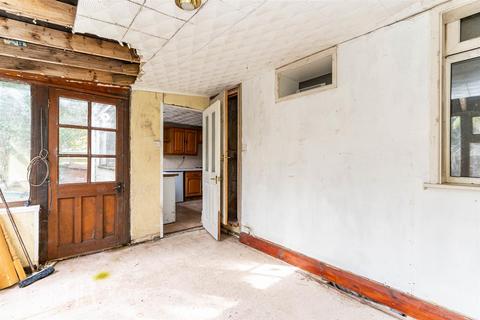 146 Blackburn Road, Chorley, PR6 8TL