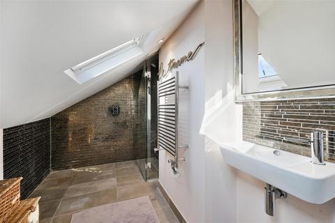 60 Lambton Road, Raynes Park, London, SW20 0LP