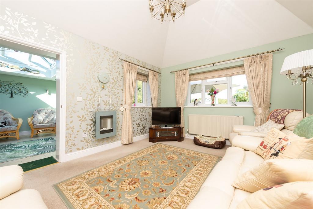 Nursery Road, Meopham, Kent 3 bed semidetached bungalow for sale £550,000