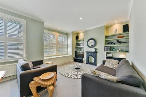 2 bedroom maisonette for sale, College Road, Colliers Wood SW19