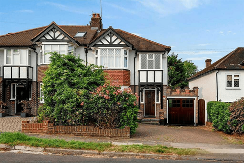 3 bedroom semi-detached house to rent, Broadfields Avenue, London, N21