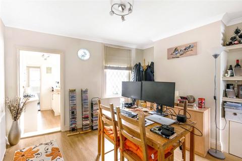 2 bedroom end of terrace house to rent, Palace Road, Bromley, Kent, BR1