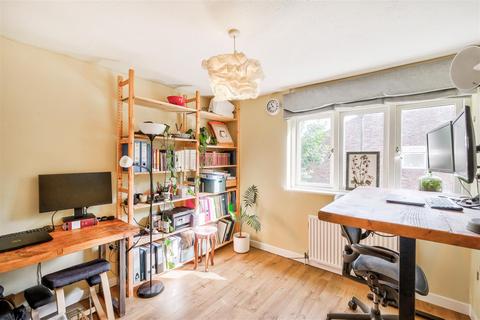 1 Stracey Road, London, E7 0HQ