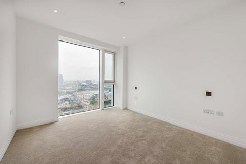 3 bedroom flat to rent, Kings Tower, Chelsea Creek SW6