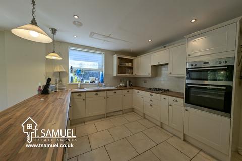 Brynffynnon Llanfabon Road, Llanfabon, Treharris, CF46 6PJ