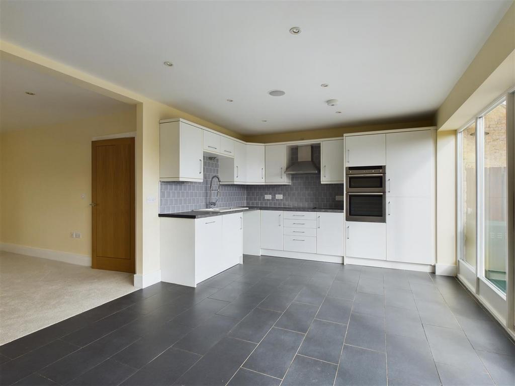 Open plan kitchen/living area