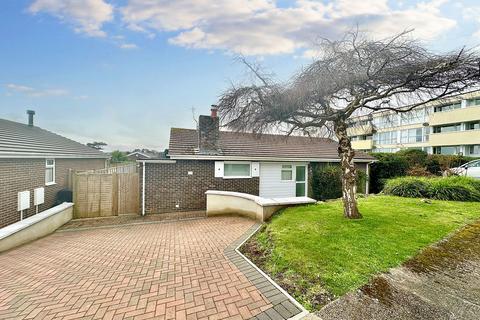 2 bedroom detached bungalow to rent, St. Vincents Close, Torquay, TQ1