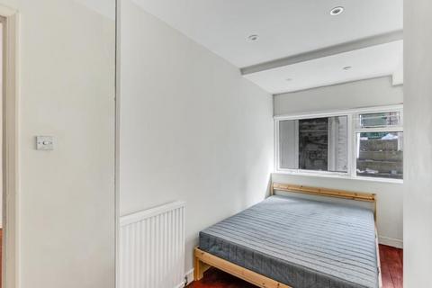 1 bedroom apartment to rent, Dennington Park Road NW6