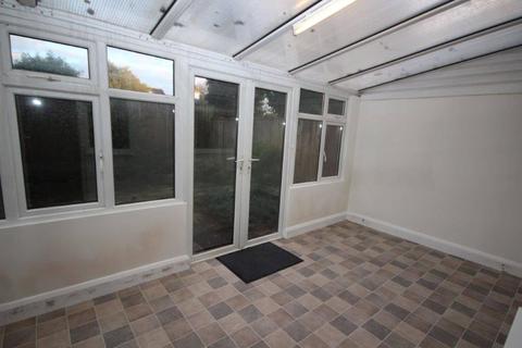 3 bedroom end of terrace house to rent, Meadow Drive, Amersham, Buckinghamshire, HP6