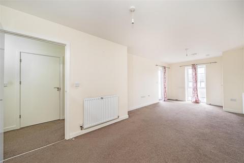 1 bedroom flat for sale, Clearview Court, Corbins Lane, Harrow, HA2 8FJ