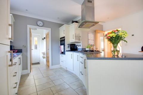 4 bedroom detached house for sale, The Rings, Lymington, SO41