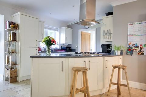 4 bedroom detached house for sale, The Rings, Lymington, SO41