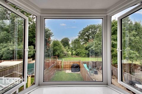 19 Lych Gate Walk, Hayes, UB3 2NN