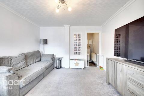 19 Lych Gate Walk, Hayes, UB3 2NN