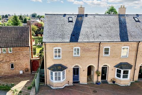 4 bedroom end of terrace house for sale, White Hart Lane, Ely CB7