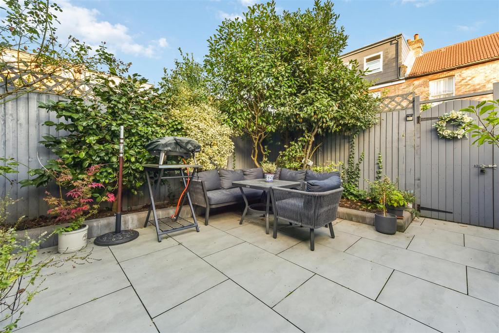 South Facing Garden