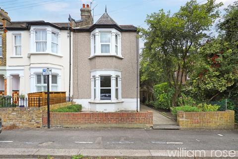 1 bedroom maisonette for sale, Connaught Road, London E4