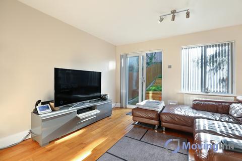 14 Lansdowne Wood Close, London, SE27 0BY