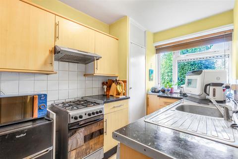 1 bedroom flat for sale, Railway Side, Barnes, London, SW13