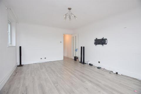 2 bedroom apartment to rent, Sutton Court, Brighton Road, Sutton SM2