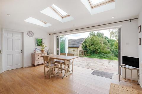 4 bedroom detached house for sale, Worcester Road, Chipping Norton