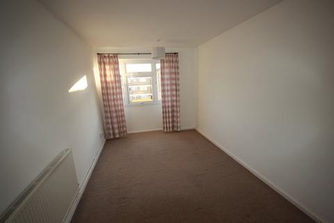 2 bedroom apartment to rent, Eden Close, Slough SL3