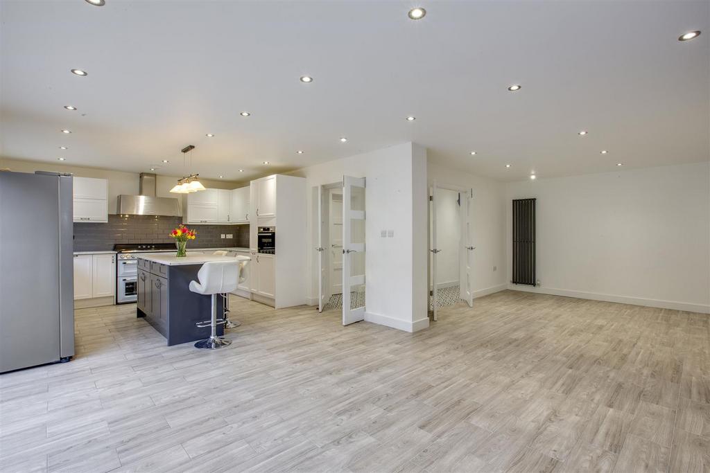19 Verney Avenue, HP12 3 ND (LOW RES)-9.jpg