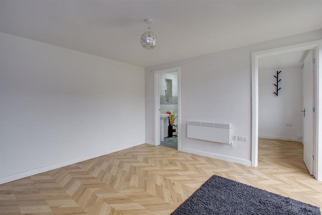 19 Verney Avenue, HP12 3 ND (LOW RES)-11.jpg