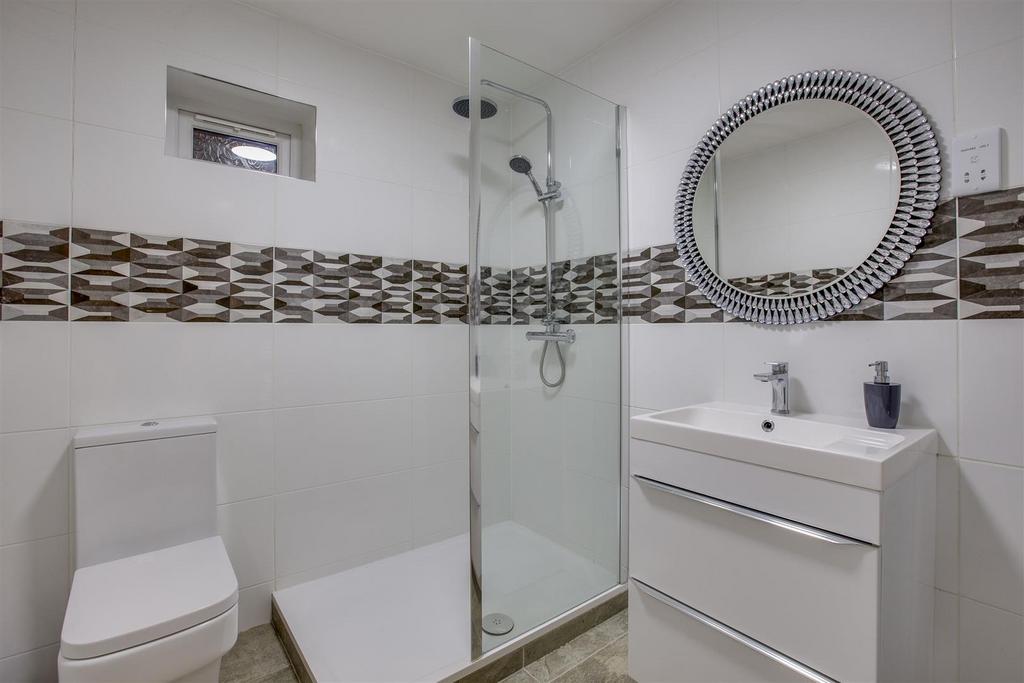 19 Verney Avenue, HP12 3 ND (LOW RES)-6.jpg