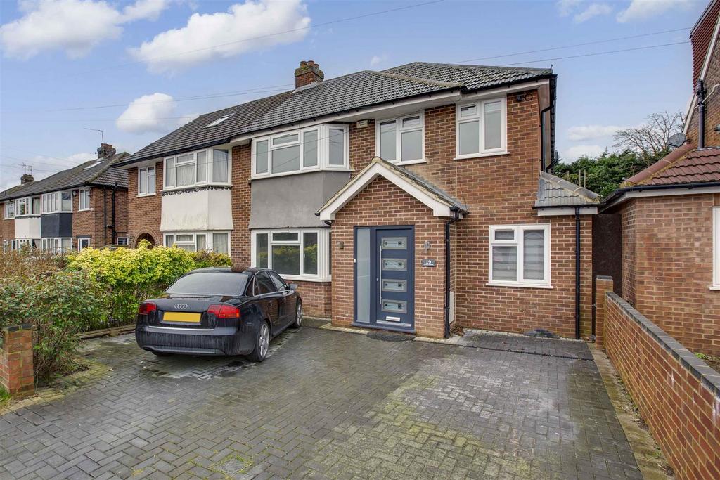 19 Verney Avenue, HP12 3 ND (LOW RES)-15.jpg