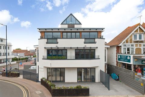 2 bedroom apartment to rent, Tankerton Road, Whitstable