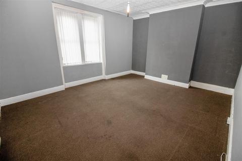 2 bedroom house to rent, Queen Victoria Street, Gateshead NE10