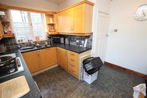 3 bedroom end of terrace house for sale, Saltwells Road, Dudley DY2