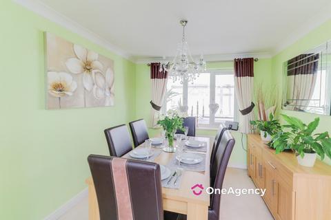 4 bedroom detached house for sale, Gainsmore Avenue, Stoke-on-Trent ST6