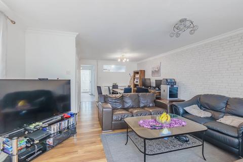 6 Gladeside, Bar Hill, Cambridge, CB23 8DY