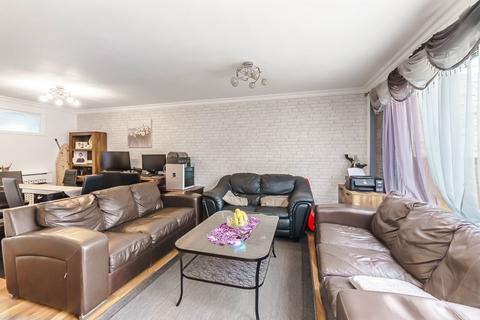 6 Gladeside, Bar Hill, Cambridge, CB23 8DY
