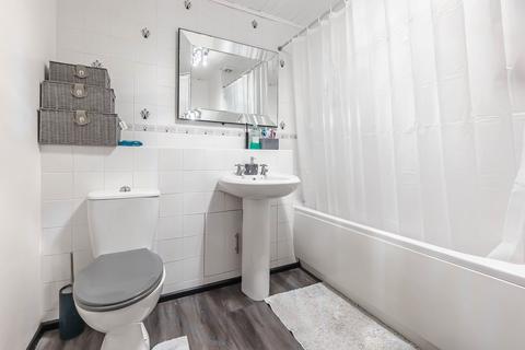 6 Gladeside, Bar Hill, Cambridge, CB23 8DY