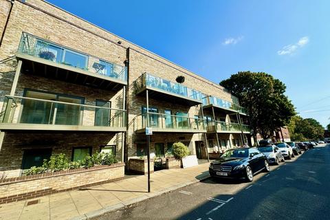 2 bedroom apartment to rent, Allcroft Road, Kentish Town