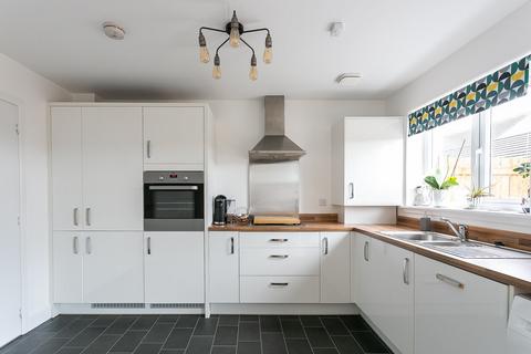 15 Bisset Place, Bathgate, EH48 2XR