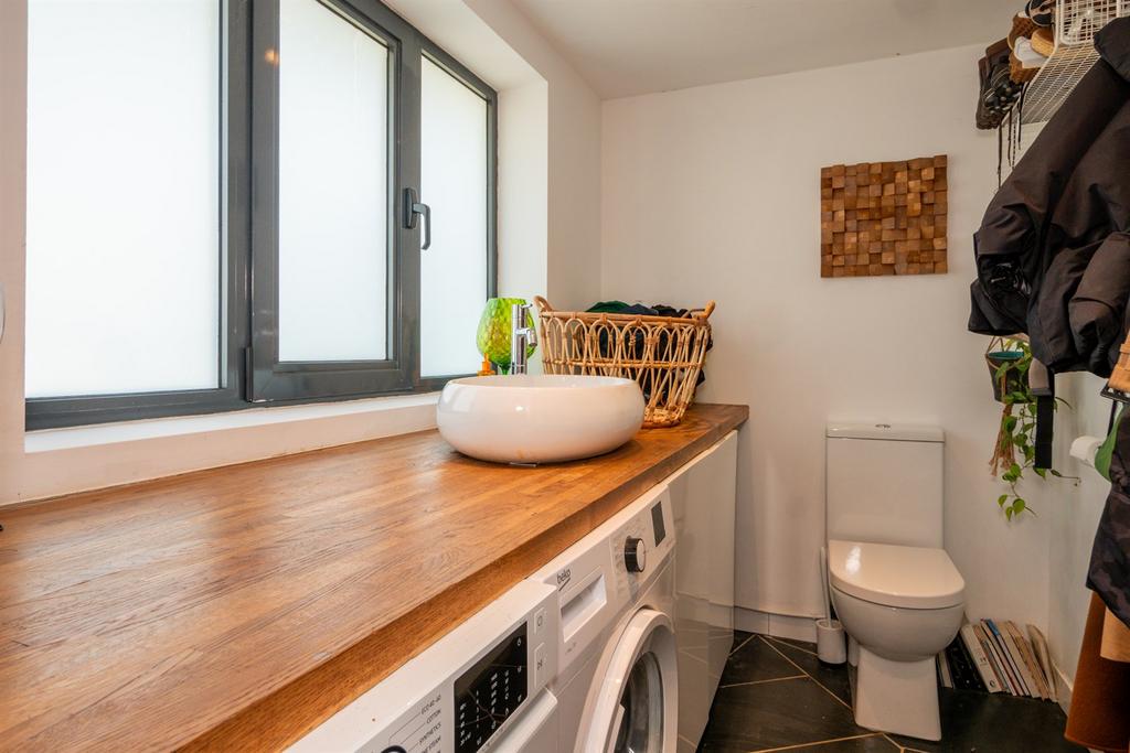 Utility Room/WC