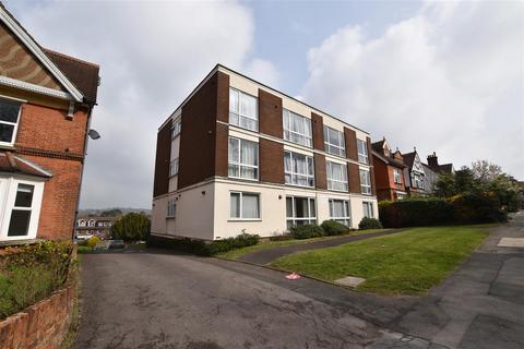 2 bedroom flat to rent, Reigate Road, Reigate, Surrey