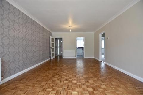 2 bedroom flat to rent, Reigate Road, Reigate, Surrey