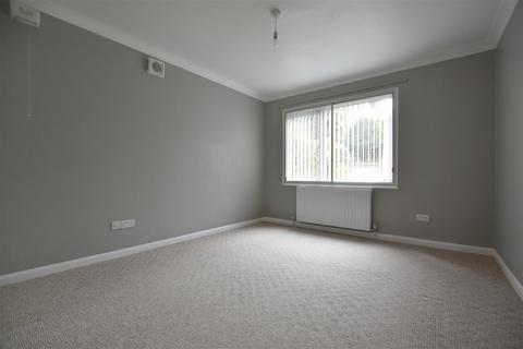 2 bedroom flat to rent, Reigate Road, Reigate, Surrey