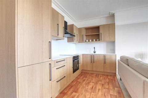 53c Manor Road, Bexhill-on-sea, TN40 1SN