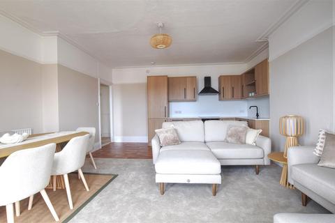 53c Manor Road, Bexhill-on-sea, TN40 1SN